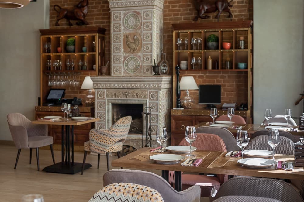 Интерьер ресторана Meat&Wine в Кургане